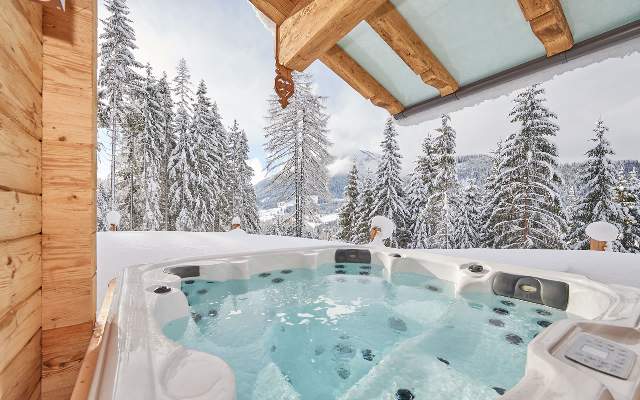 Jacuzzi / outdoor whirlpool on the terrace