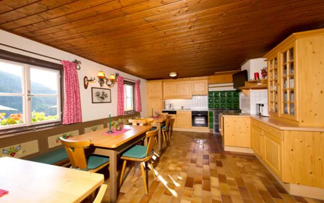 Kitchen-living room for a large family