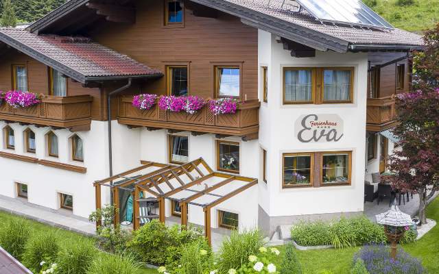 The Eva holiday home is located in the centre of Flachau
