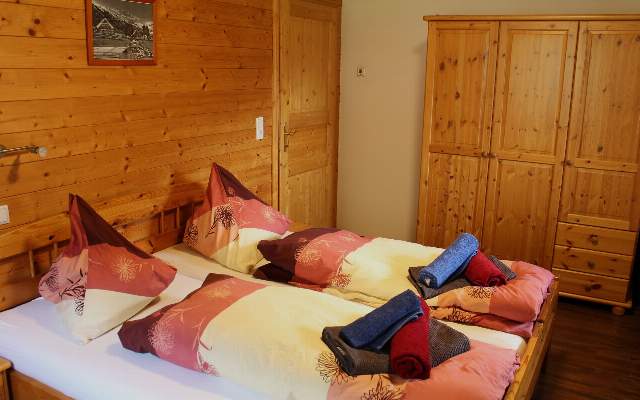 1 Doppelzimmer und 1 Familienzimmer