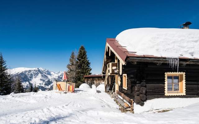 Winterurlaub direkt an der Piste, Auffahrt nur mit Lift möglich