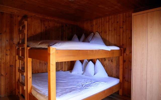 Double rooms, triple rooms and family rooms with bunk beds