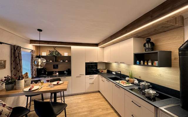 Spacious and high-quality kitchen with complete equipment