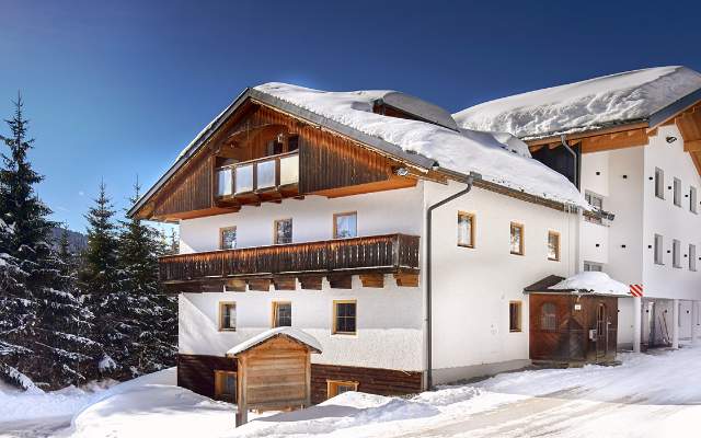 Winterurlaub im Ferienhaus Berg mit Appartements