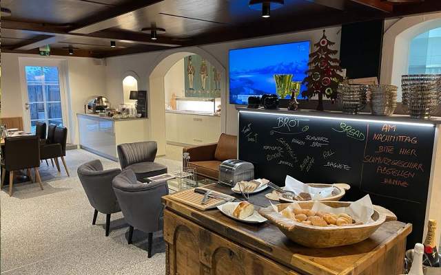 Breakfast buffet at the Hotel Garni Aloisia ***s