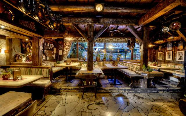 Stilvolles Ambiente bietet das Restaurant im Sporthotel Radstadt****